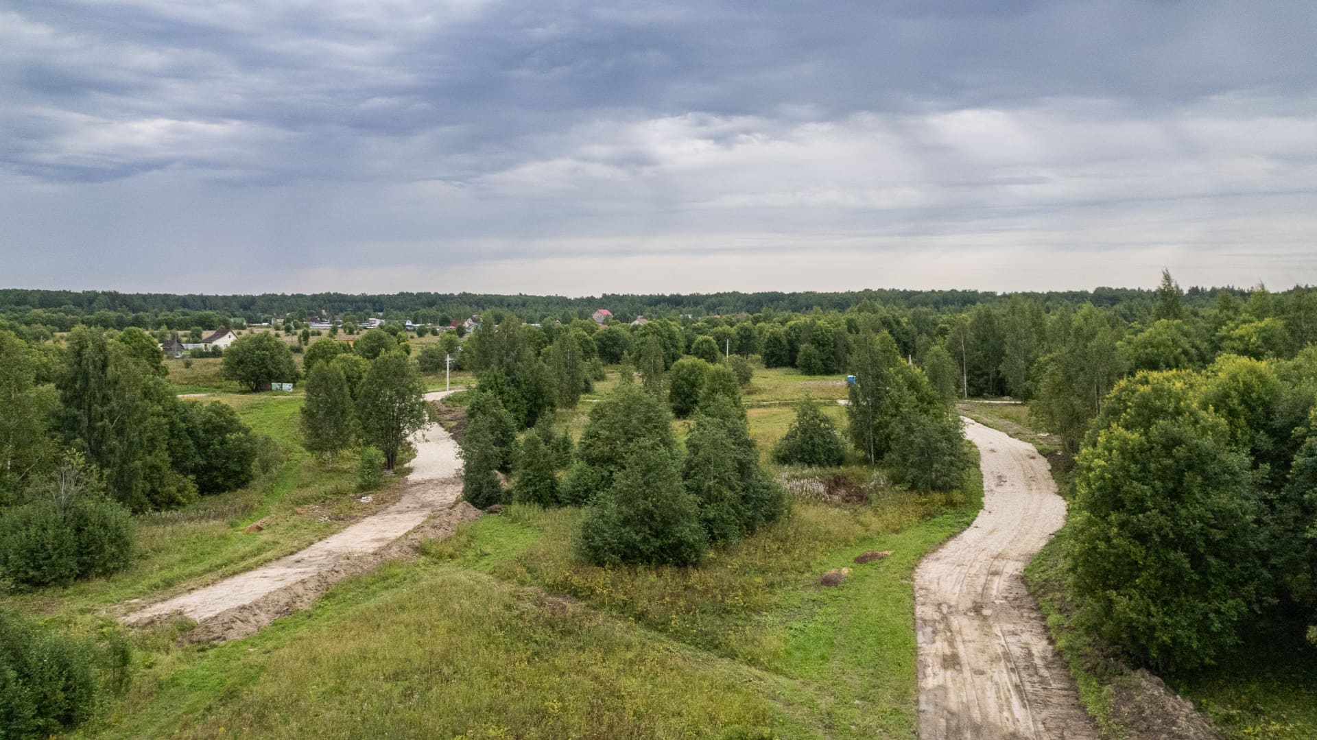 Крона Парк — въезд и территория