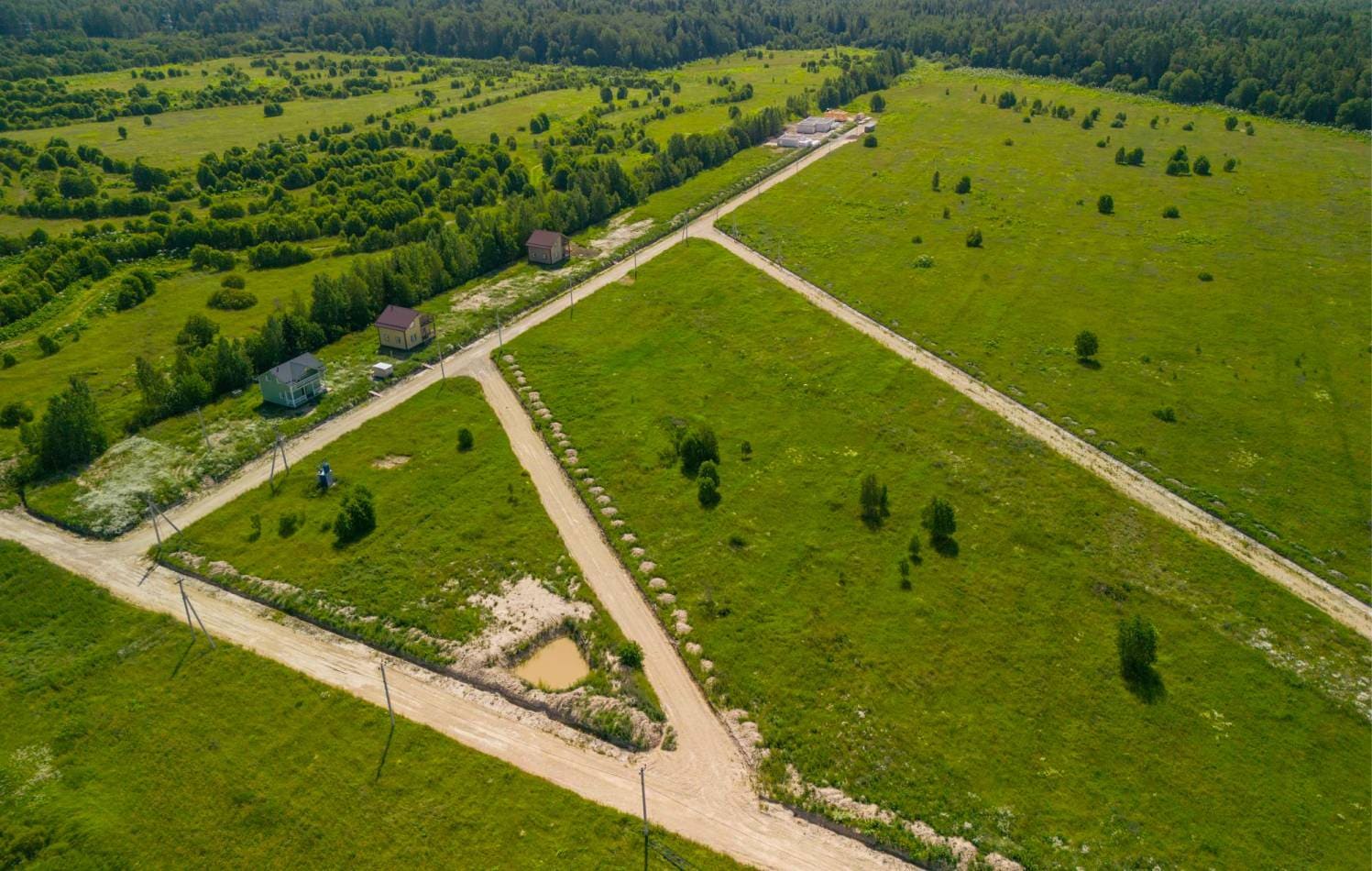 Лебединое озеро — участки и застройка